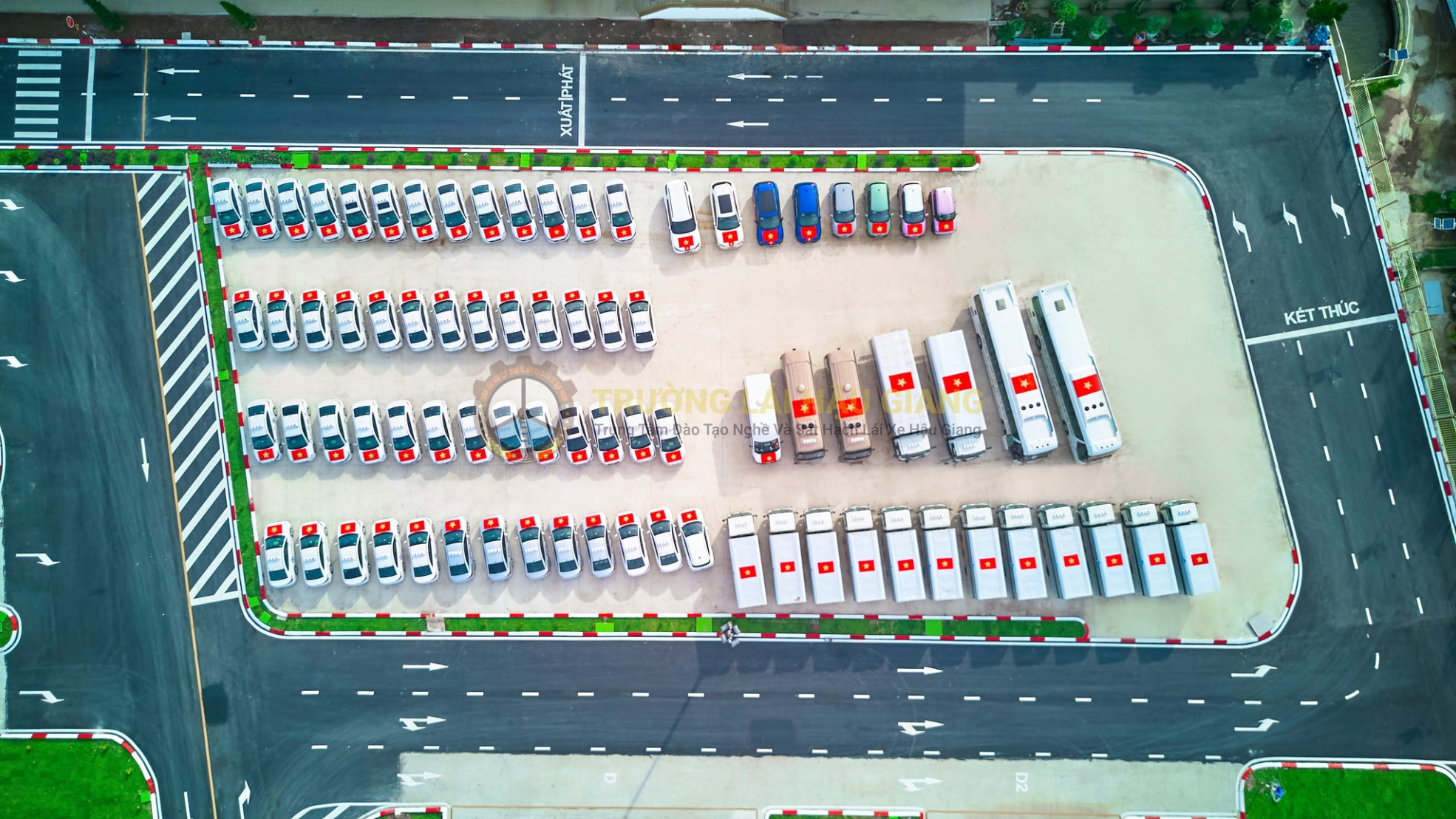 //www.truonglaihaugiang.vn/files/images/03.jpg?v=1.0