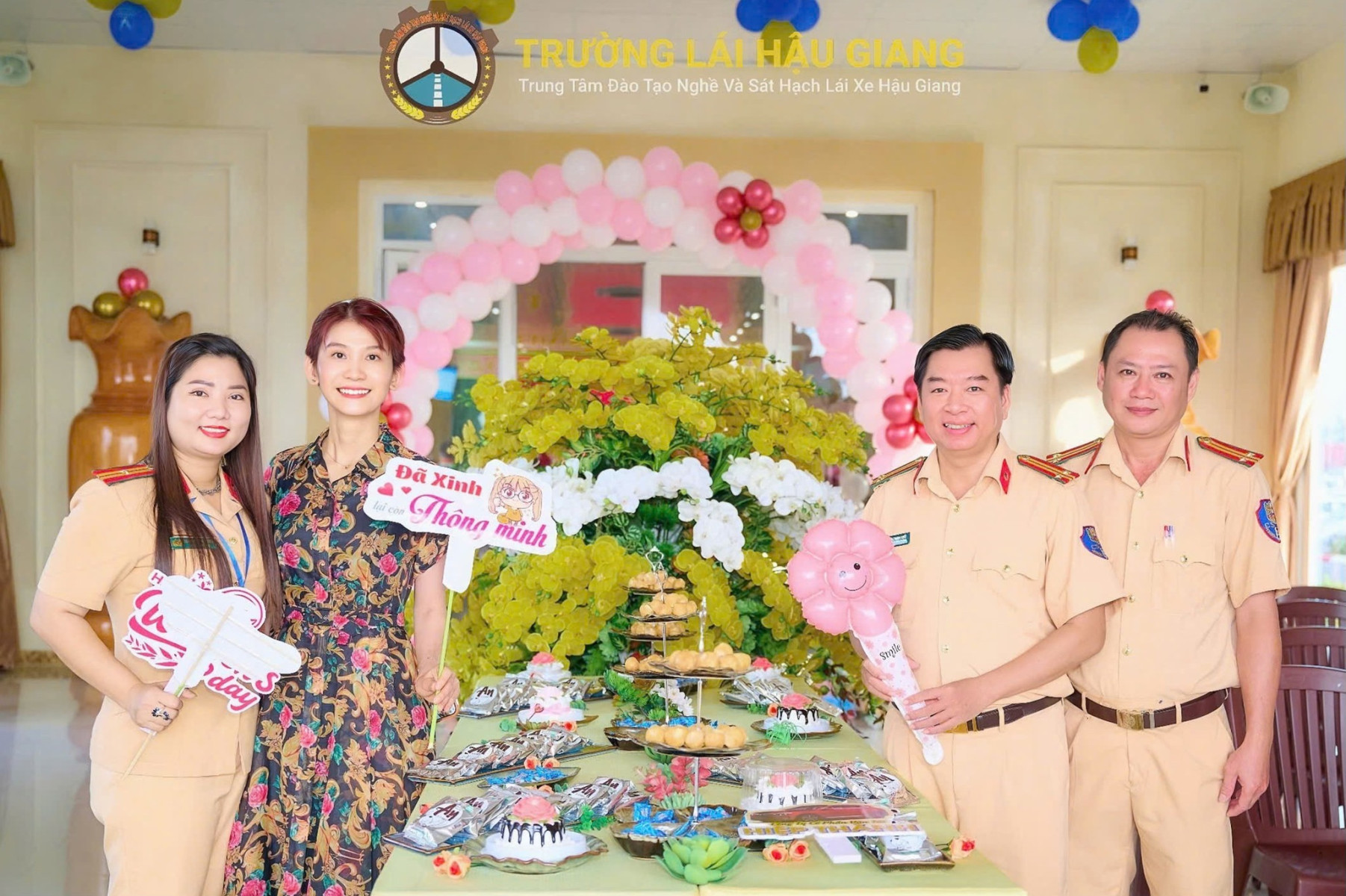 //www.truonglaihaugiang.vn/files/images/20-10-2025.jpg?v=1.0