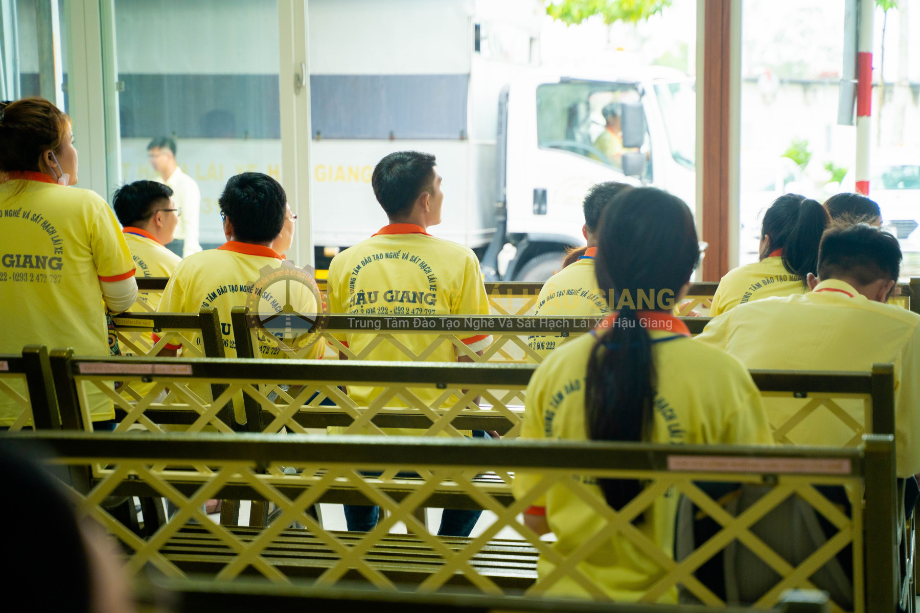 Nâng hạng giấy phép lái xe hạng B2 lên D