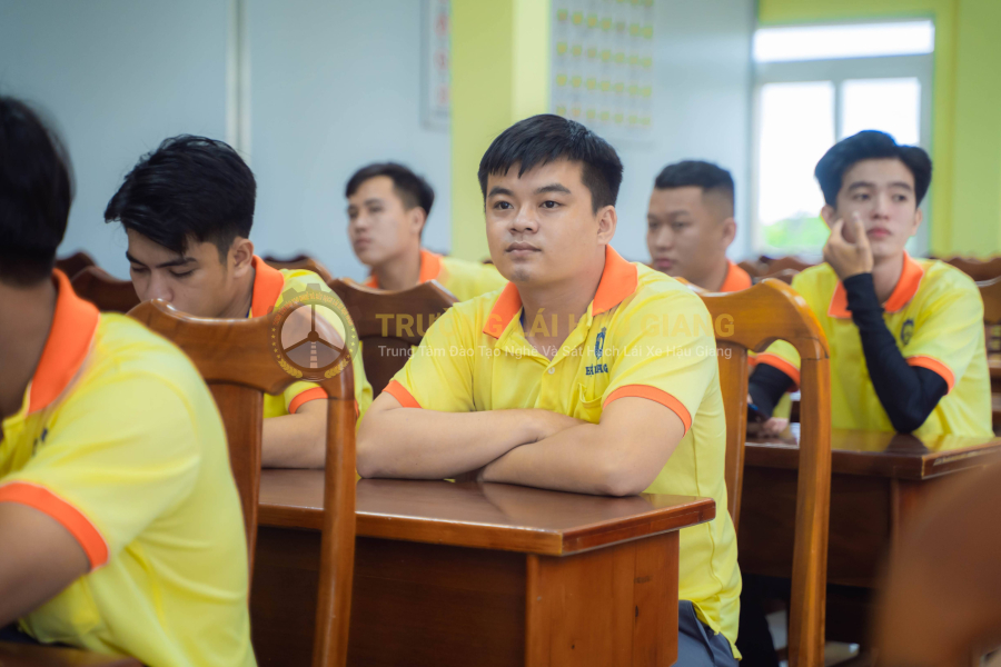 Hạng A (chưa có GPLX Ôtô)